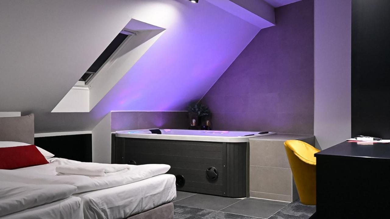 Savoy Residence Osijek Extérieur photo