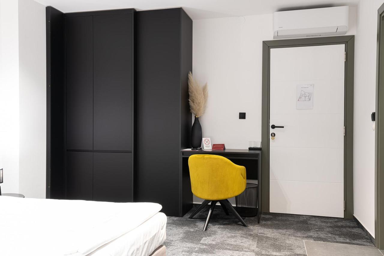 Savoy Residence Osijek Extérieur photo