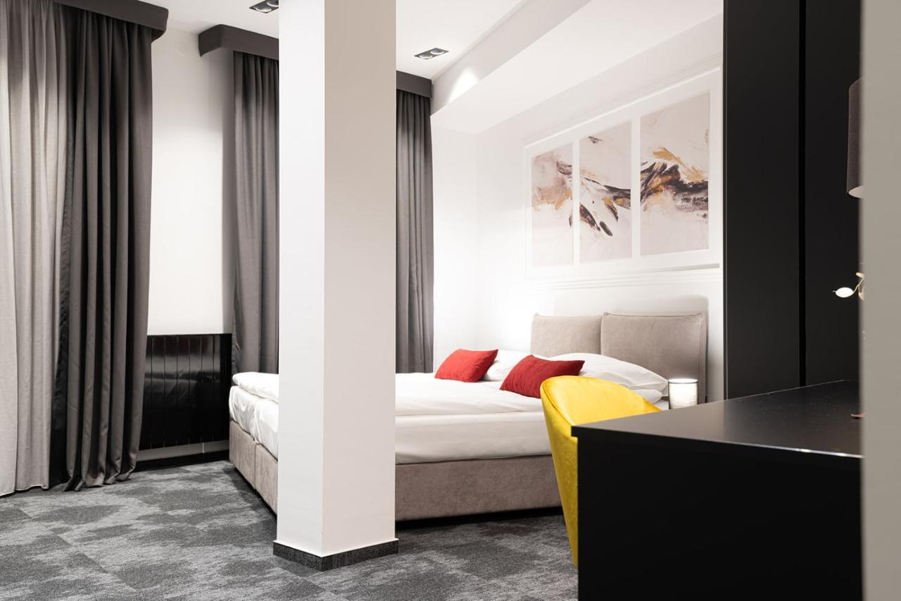 Savoy Residence Osijek Extérieur photo