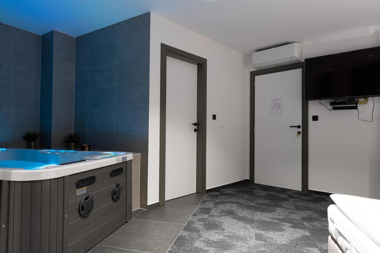 Savoy Residence Osijek Extérieur photo