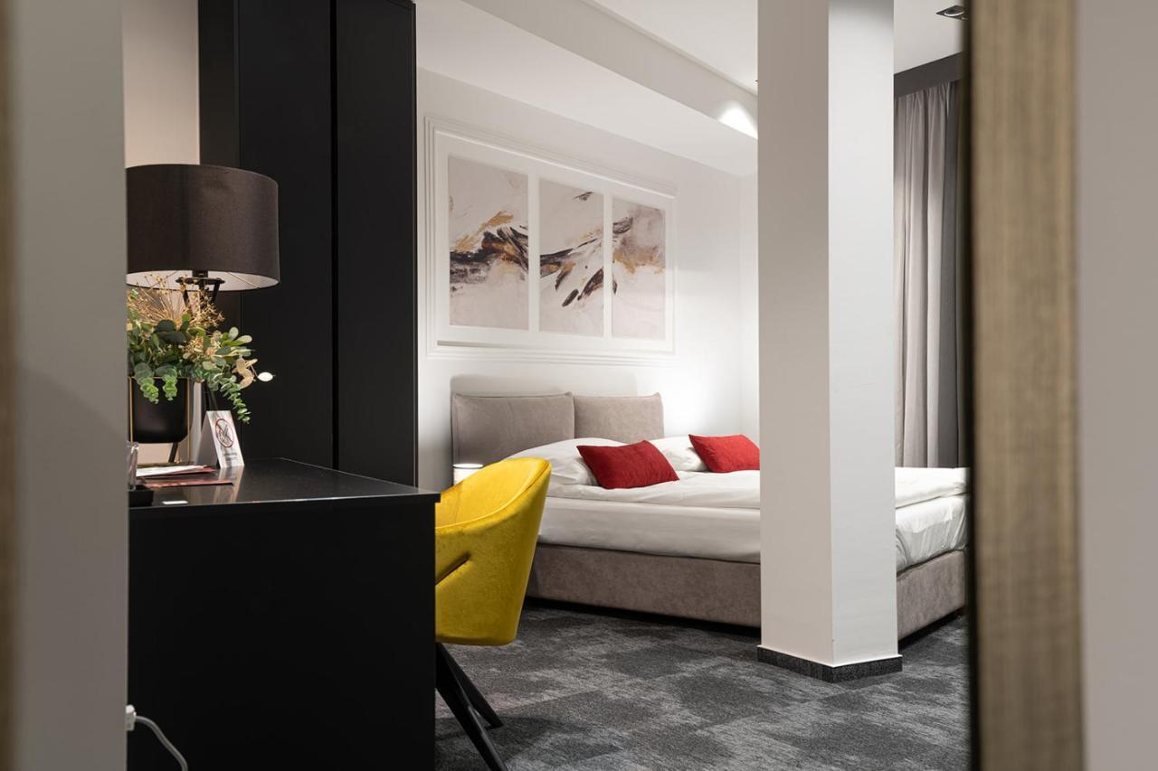 Savoy Residence Osijek Extérieur photo