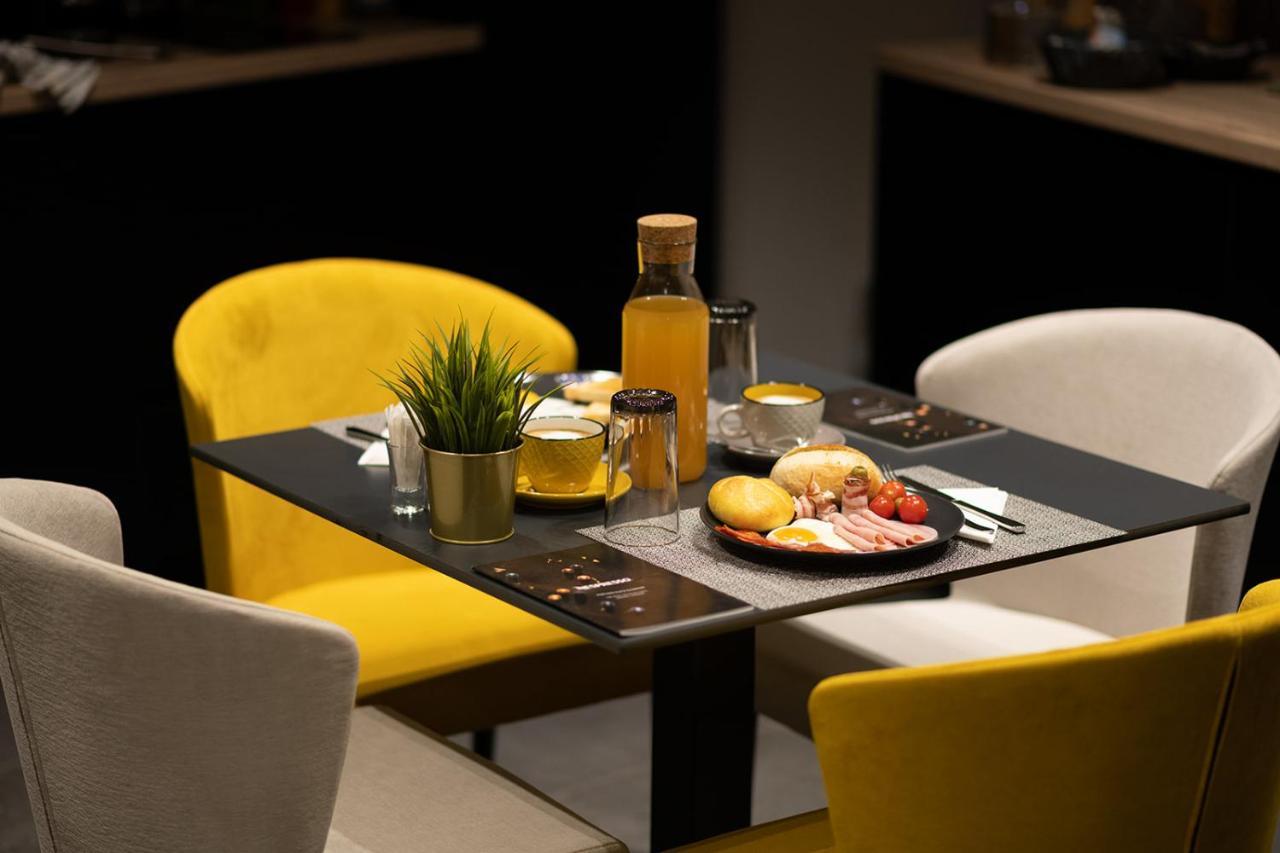 Savoy Residence Osijek Extérieur photo
